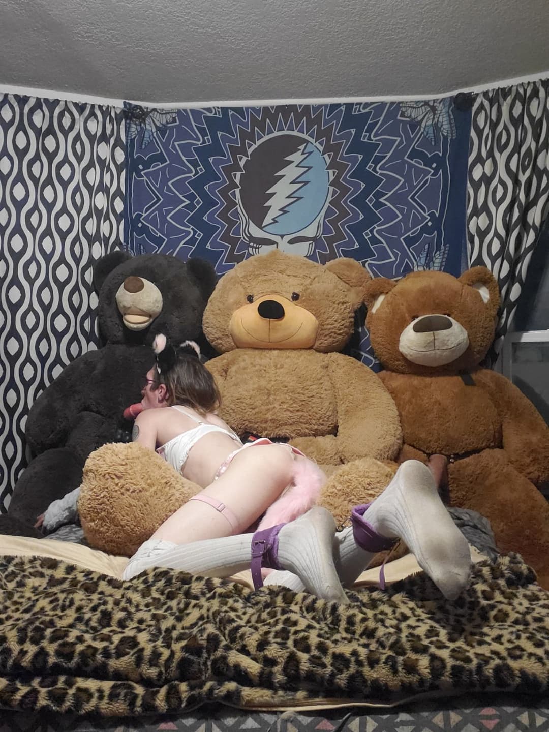 Daddys Toy loves her Teddy