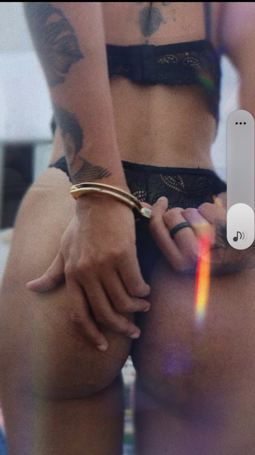 Putinha da minha cidade abriu um privacy