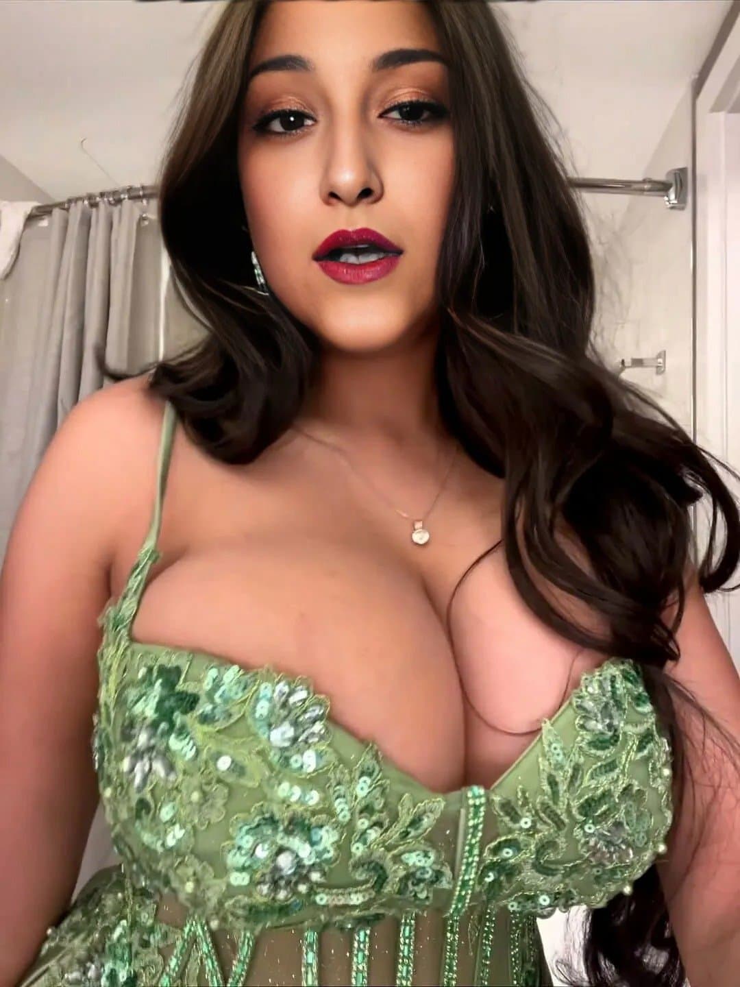 Bangladeshi rich girl hot nudes