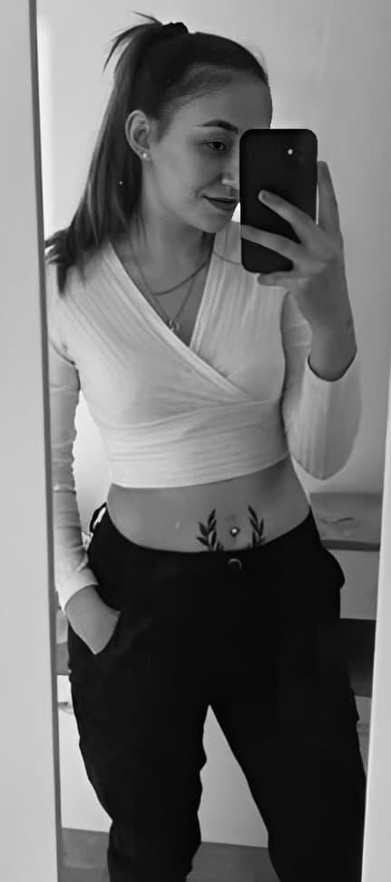 QOS Leonie German Anal Gangbang Fuckslut