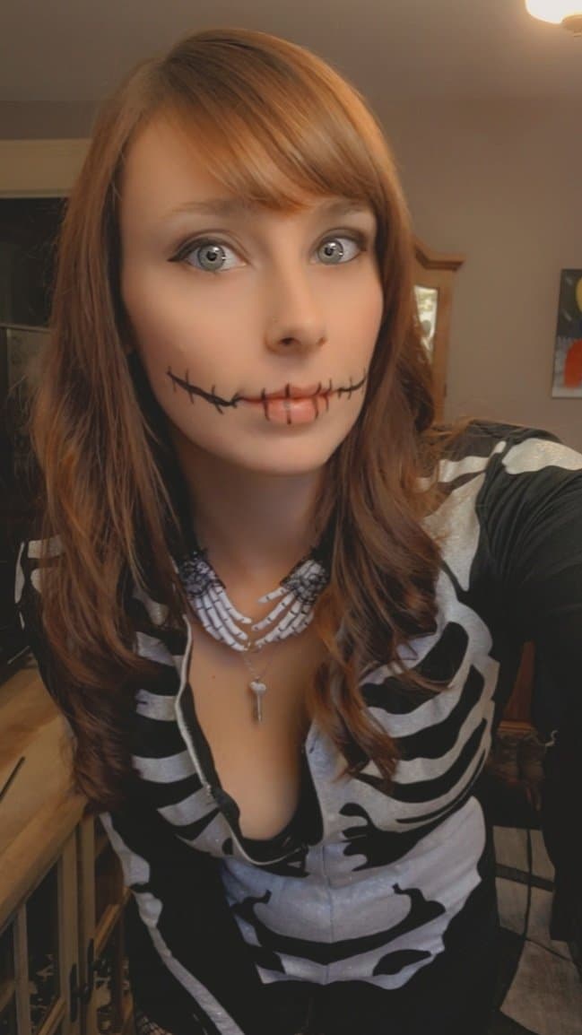 Halloween amateur slut blowjob and tease