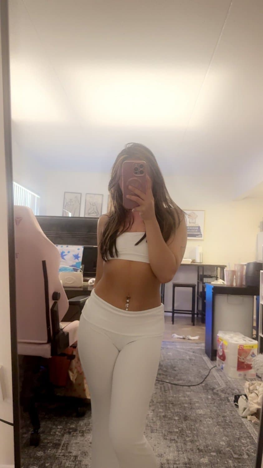 Click to view full size Sexy petite ABG teen Cece