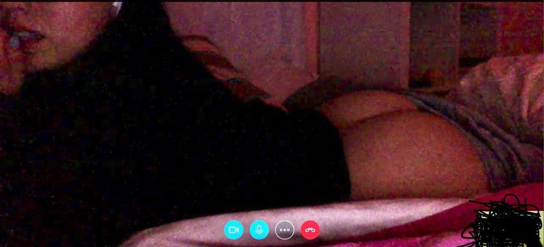 Merry Christmas from your favorite slut ?