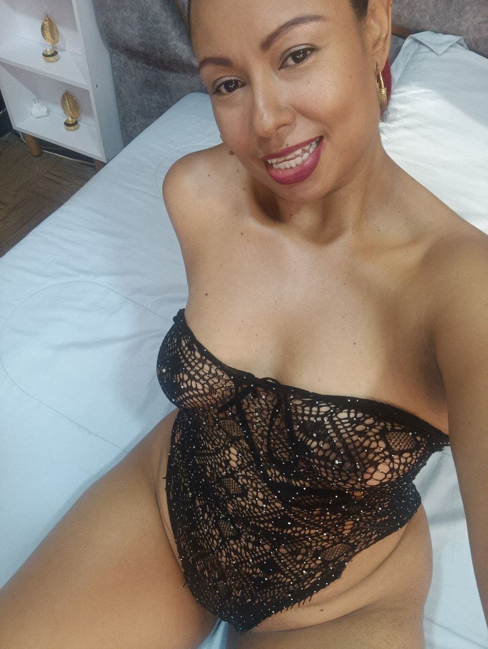 I’m craving your hard cock inside me
http://es.stripchat.com/Julia_Gomes
