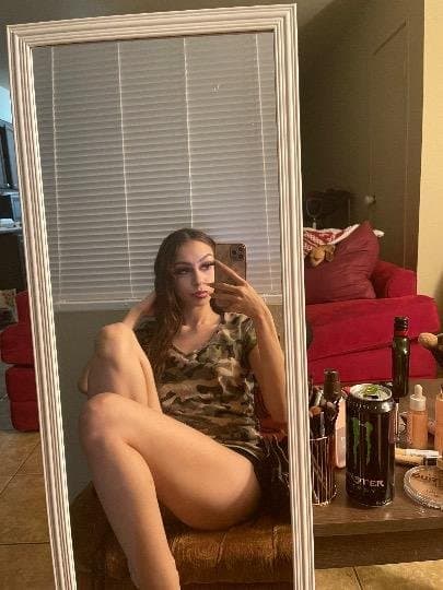 25 year old tattoo Dulce Latina escort that I f yesterday