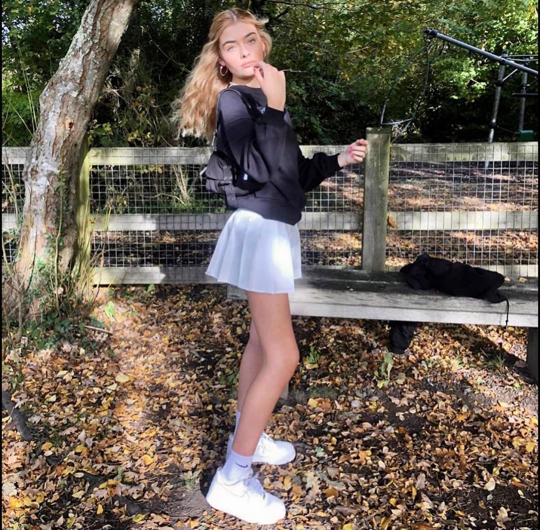 Harley Elise Chapman UK Model W/ clothes off