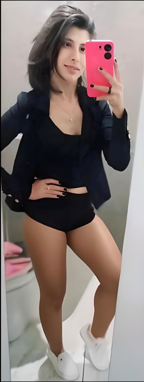 Girl sexy selfie nude legs sexy shorts black