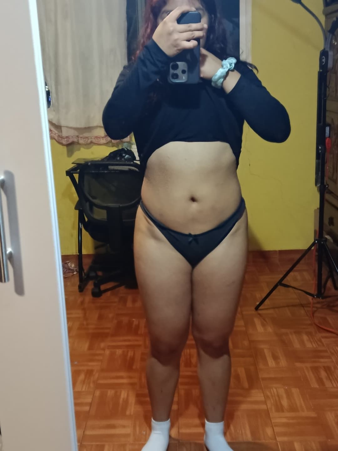 zorra piernuda en calzones