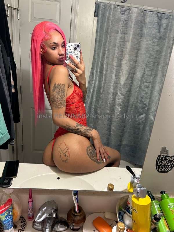 lightskin is my local BROKE EATER that turn to OF