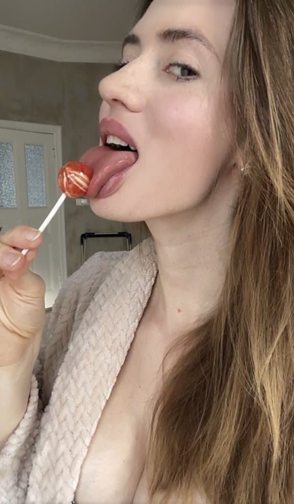 Marie a Lollipop Licker