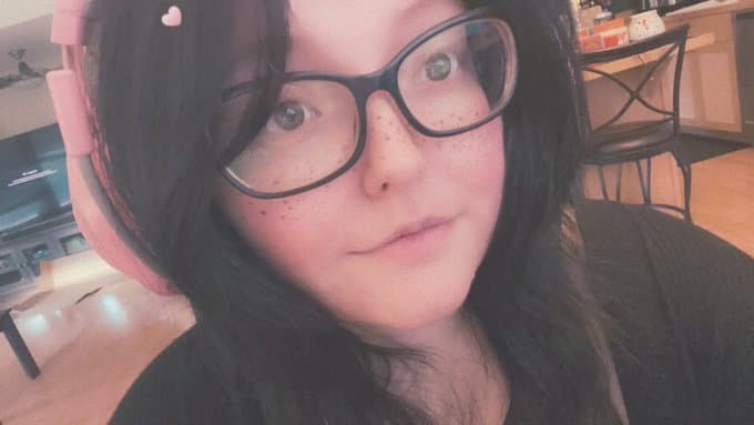 Kittenblushes on snapchat wants to be a permanent webslut. She wants to be shared and scared