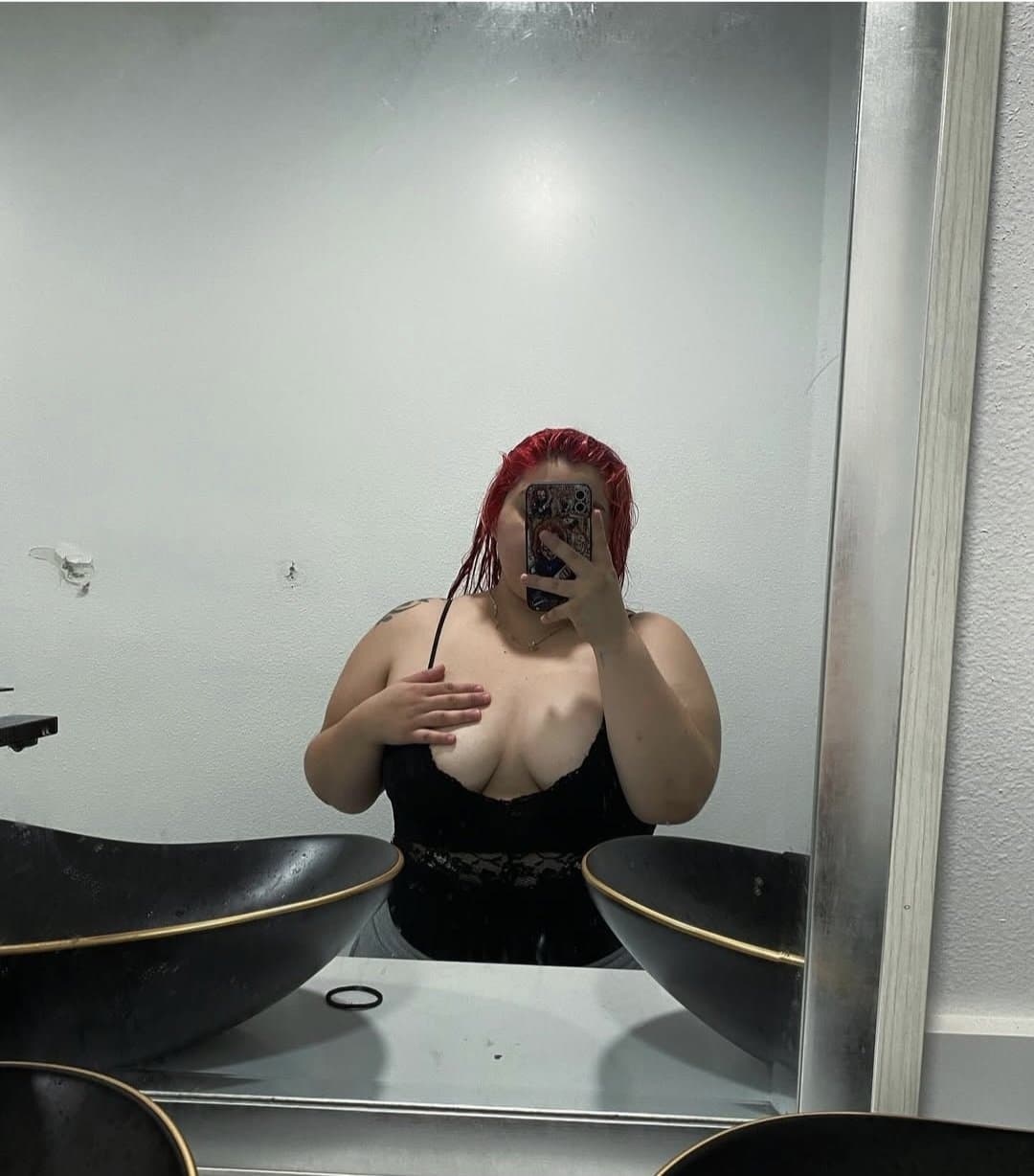 Does anyone know her or can do reverse image search on her she shows up on Google images