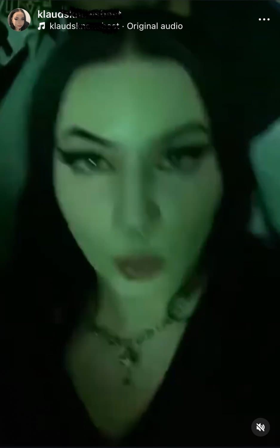 Klaudia Knows Her Brother Knows