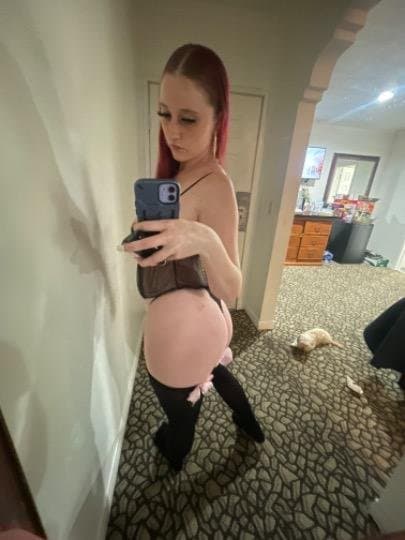 Click to view full size 20 year old burgundy head escort in Orange County ca