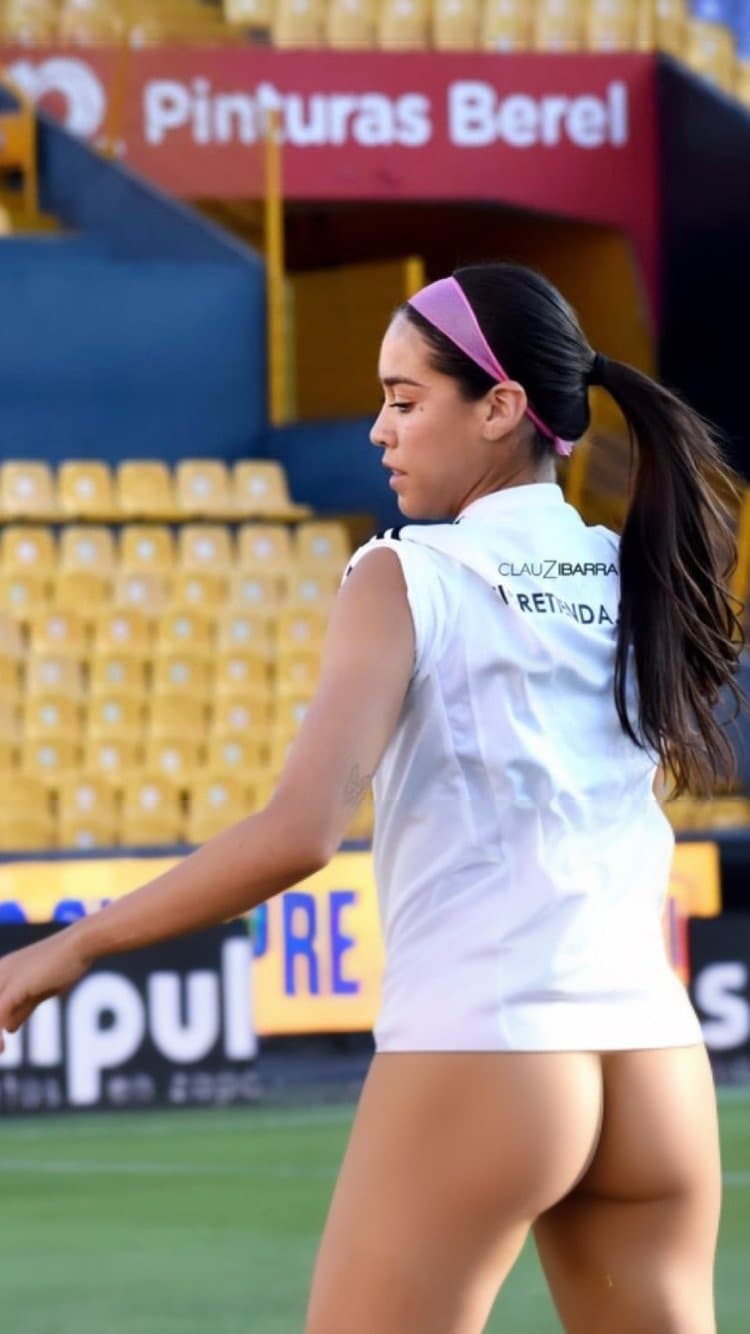 Greta Espinoza de Tigres Femenil SIN CALZÓN - PACK desnuda - fakes