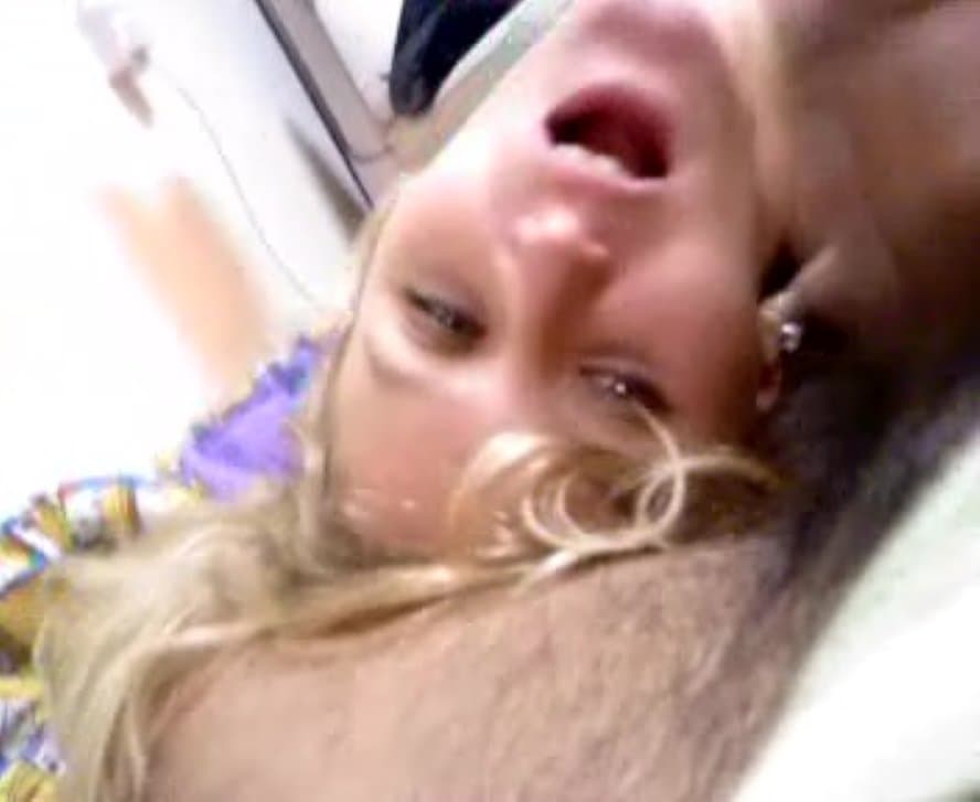 pelli    horny girlfriend