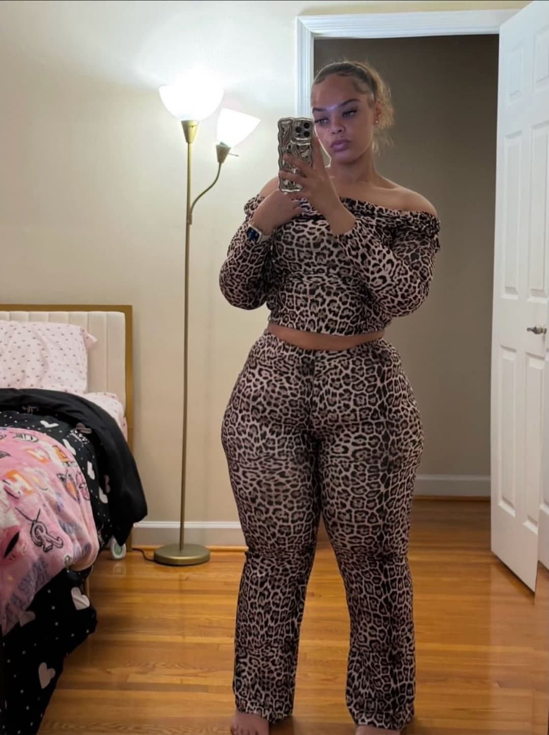 THICK CURVY EBONY BIG BOOTY