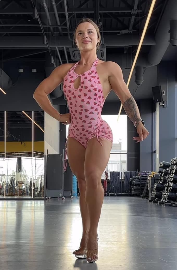 Hot Fitness girl - NO NUDE