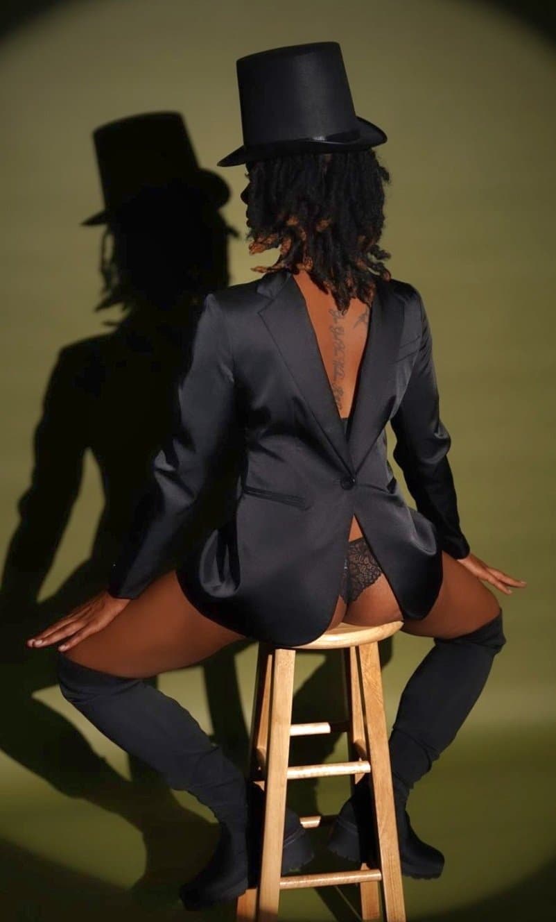 Carmella @carmelladean_