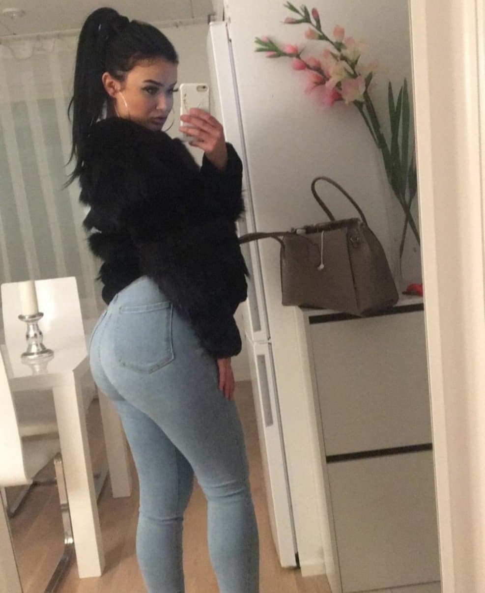 Click to view full size Curvy Finnish Teen