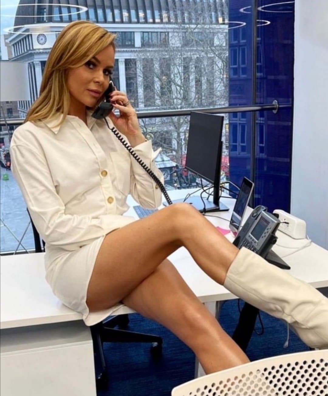 Amanda holden,1. ) classic Amanda pics to jerk to ??