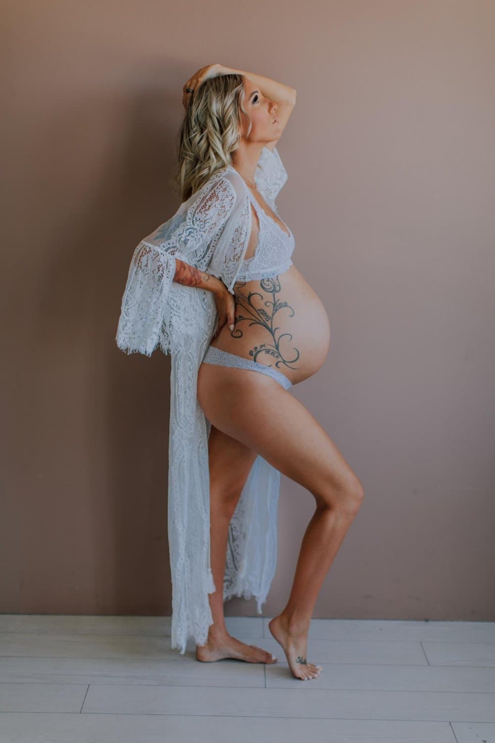 Click to view full size Intensely gorgeous blonde tatted milf to be boudoir