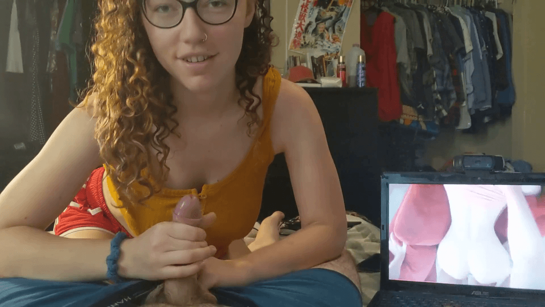 Stepsister Help To Cum After Busting Porn Watching