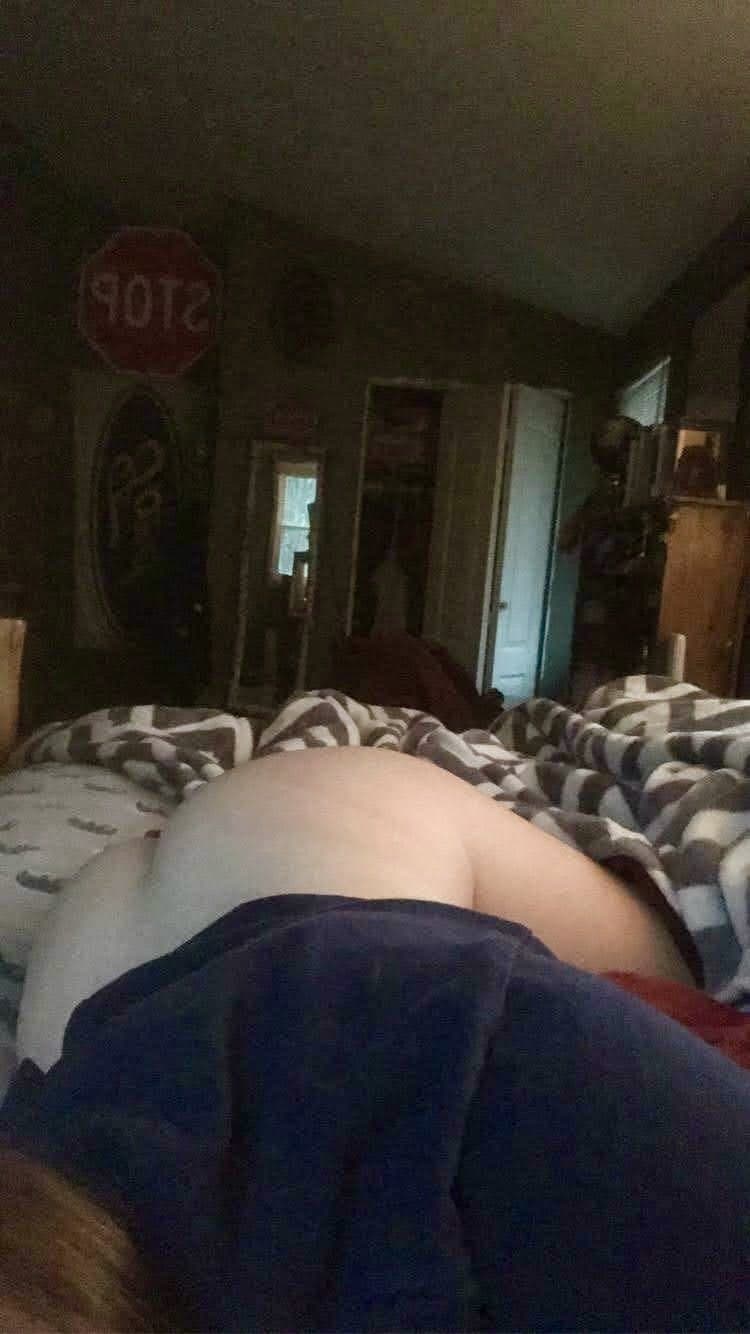 Lexi is a Sexy Curvy Needy Slut