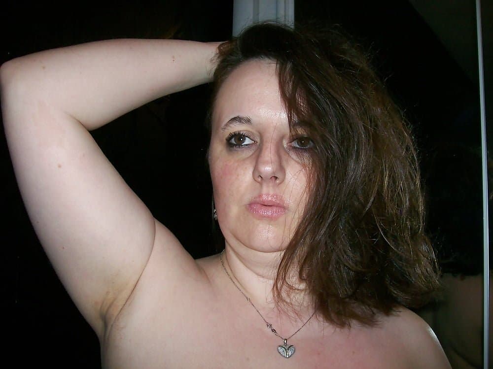 Je suis disponible pour vous venez nombreux pour me remplir le cul