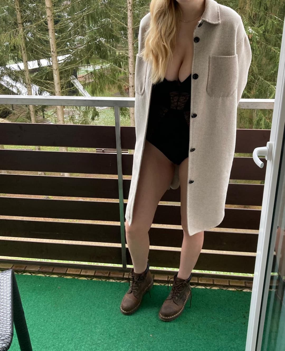 German webslut outdoor