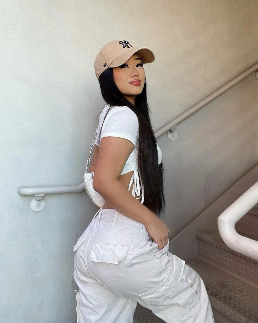 Hot ABG Asian Slut Deepthroats Cock till Cumshot