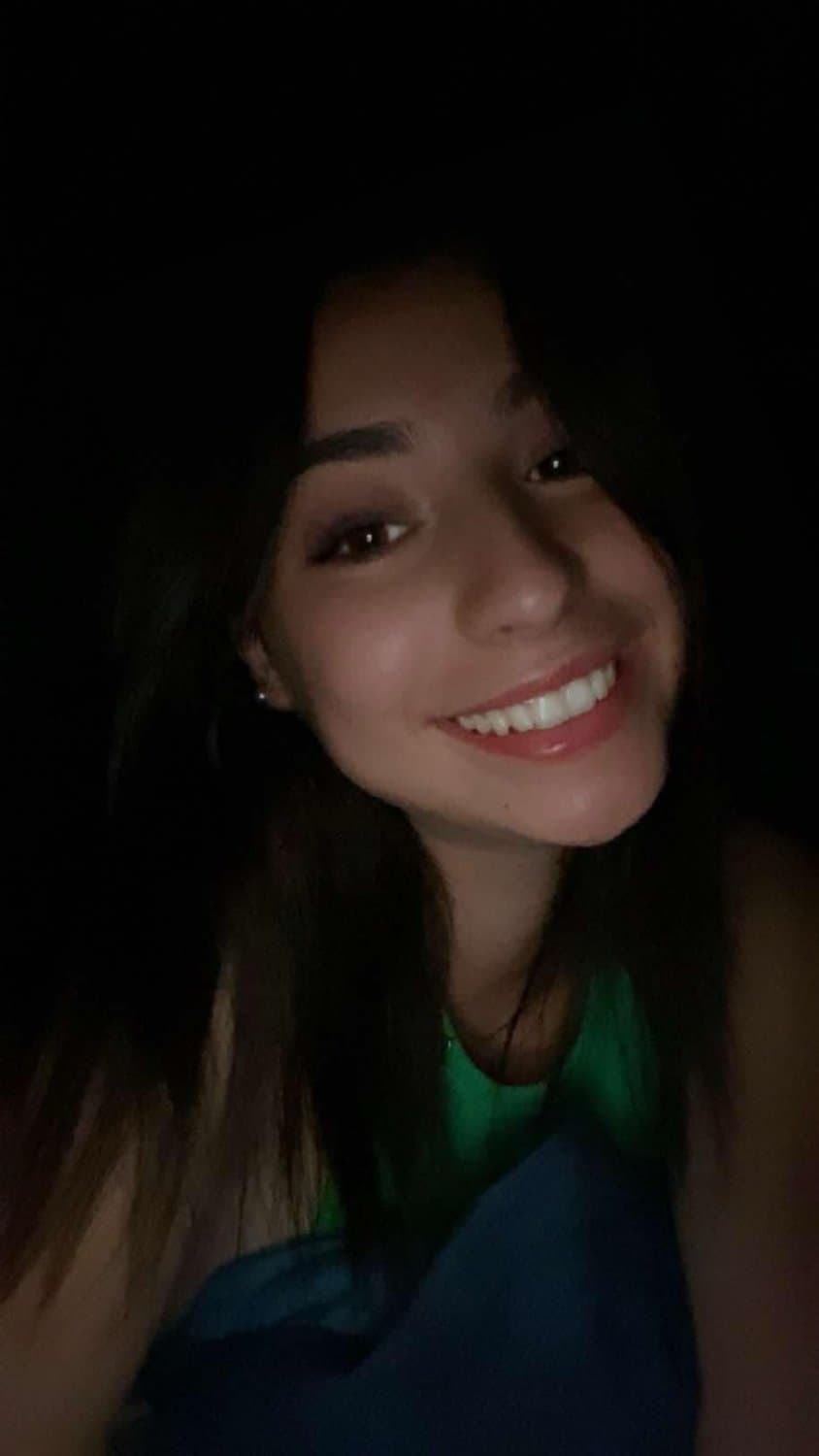 Melinda French slut / Salope du 63 / 18 y.o / Chienne française nude