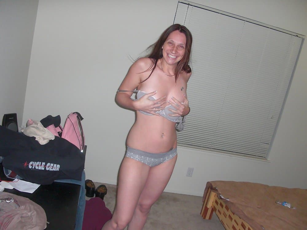 Kim (Hot Navy Buttfuck Facial Slut)?