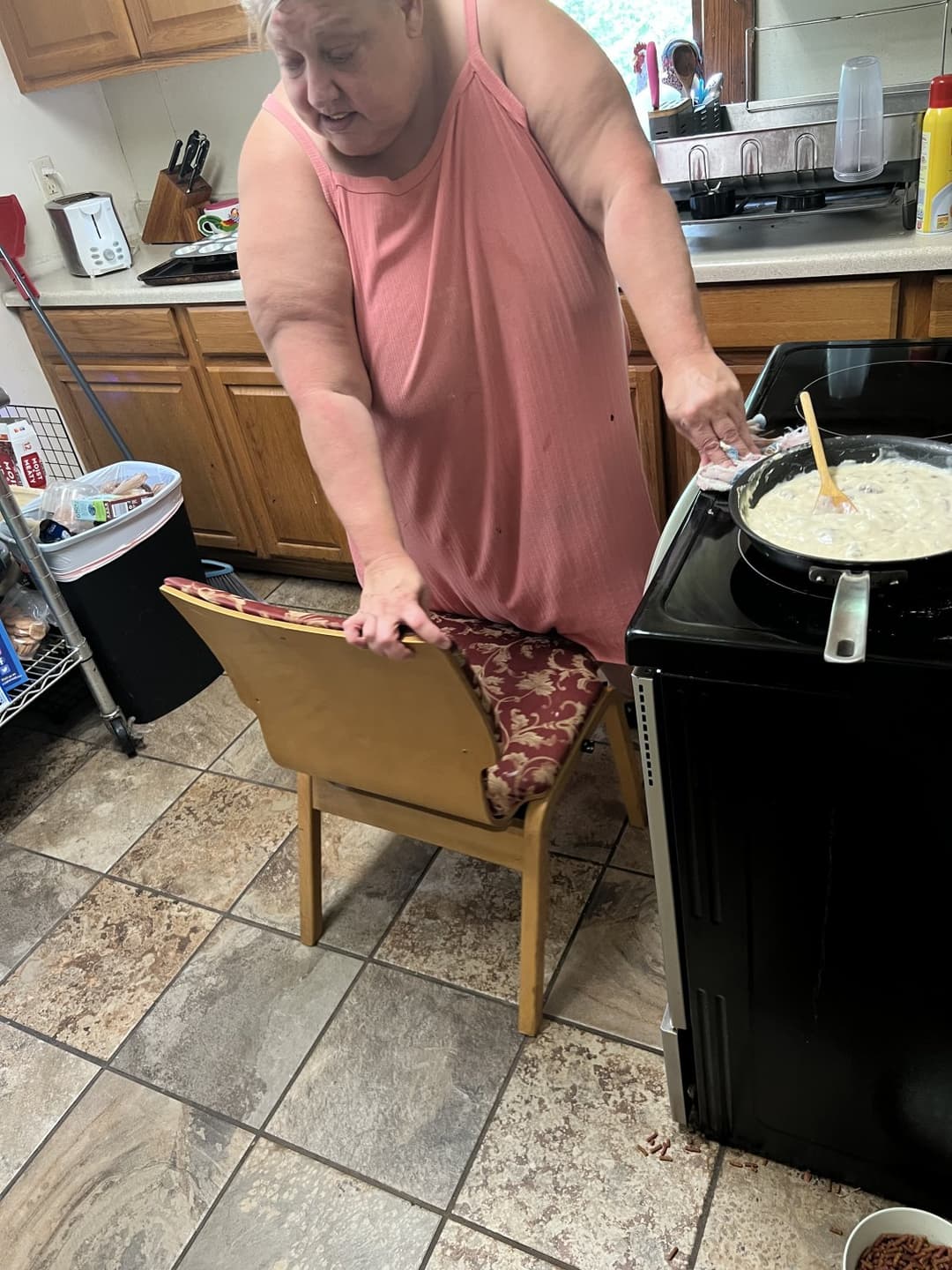 Real ssbbw mom candid too fat to stand and cook but fat enough to fuck