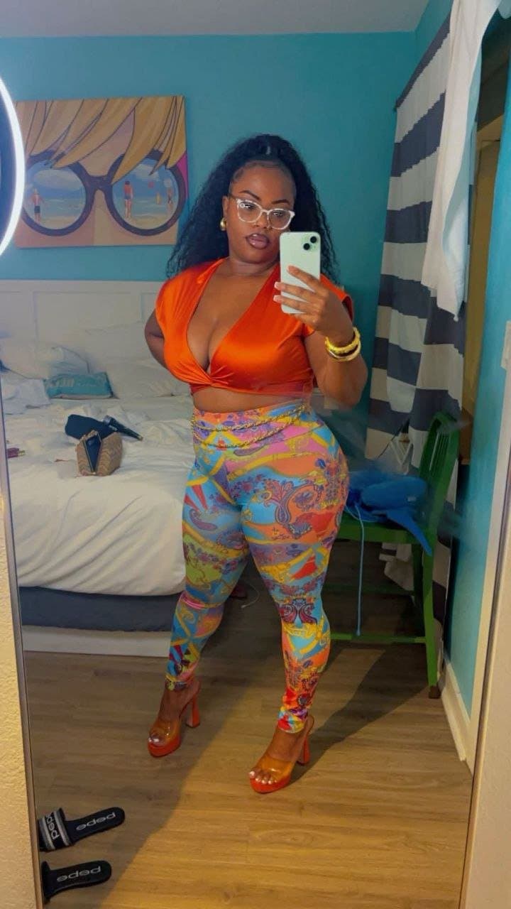 West Orlando Florida ebony bbw & Nail tech tiney sucking dick and taking backshots leaked