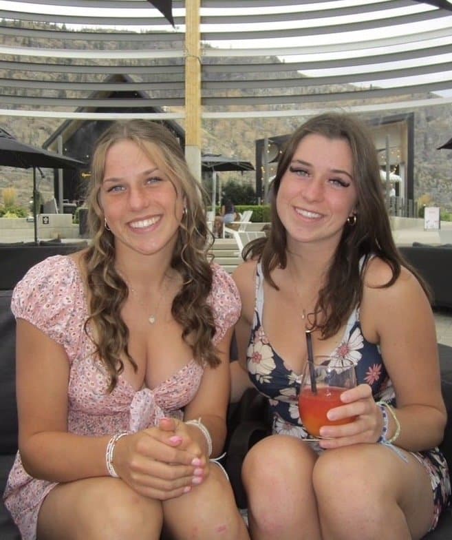Click to view full size Which sister is hotter Skylar and Alexis