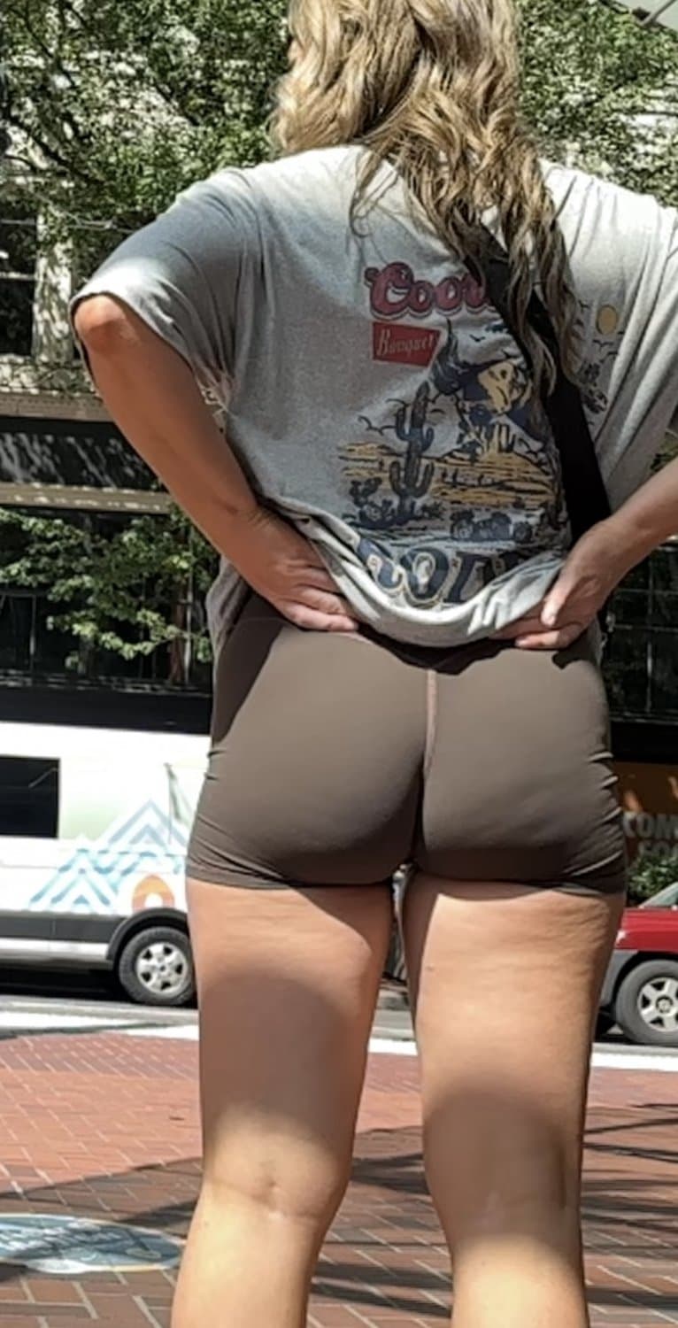 Click to view full size Candid booty in brown shorts