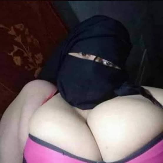 niqab big boobs