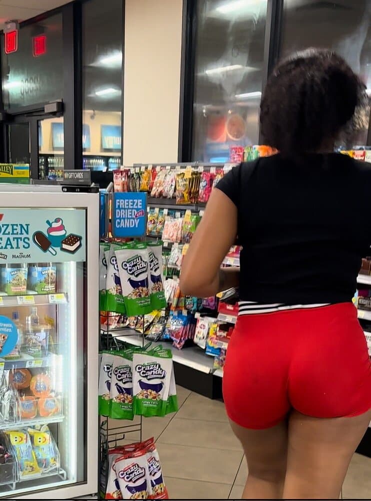 candid lightskin with jiggly ass in tight red booty shorts