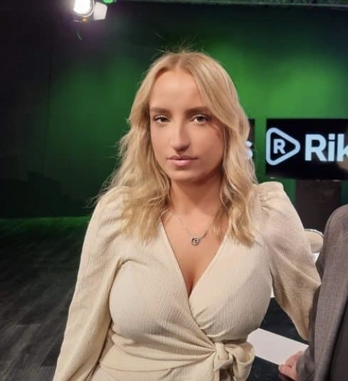 Swedish Denice, 21 Built to take only the biggest of dicks