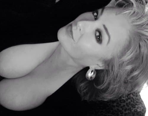 Gorgeous busty classy milf Anna