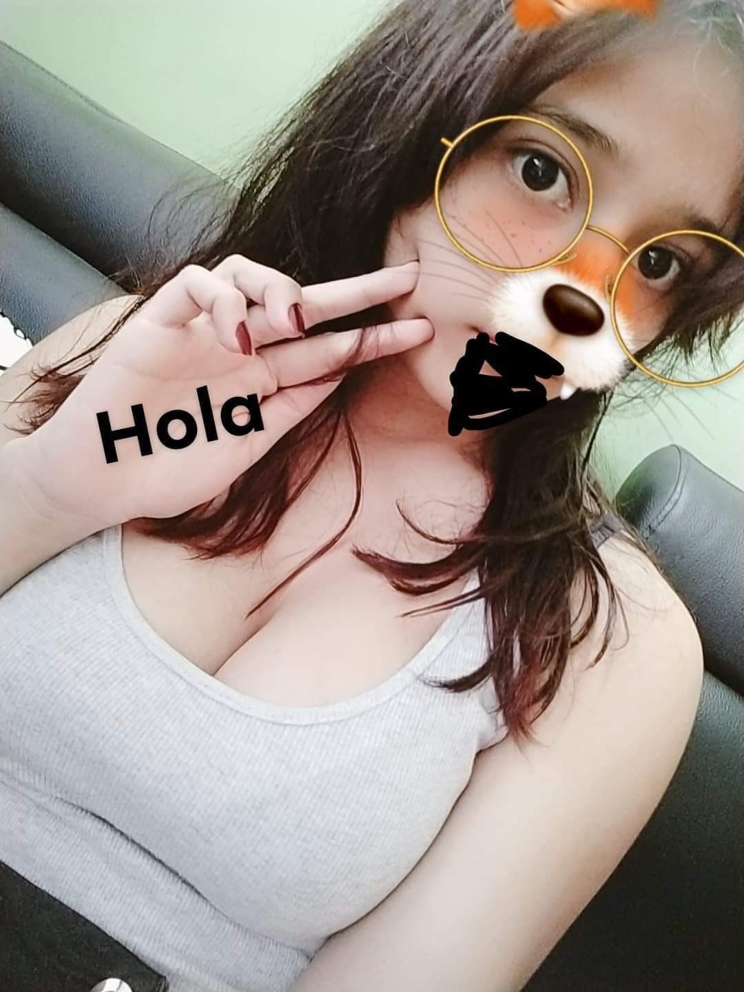 Blanquita hermosa con tetas jugozas???