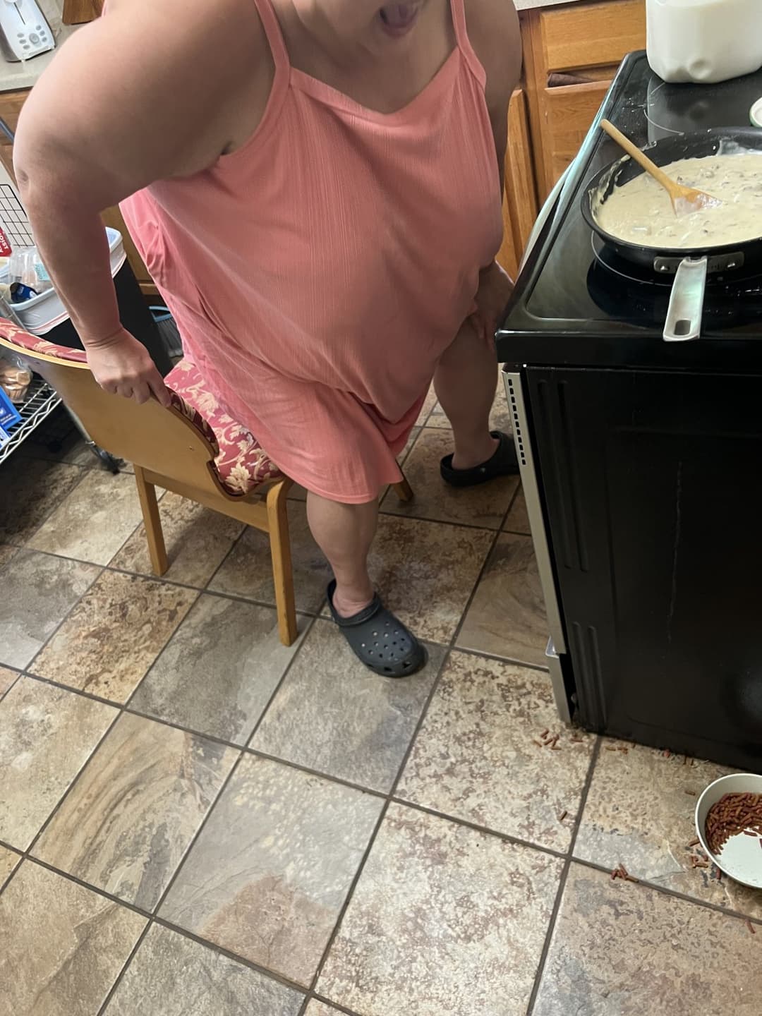 Real ssbbw mom candid too fat to stand and cook but fat enough to fuck