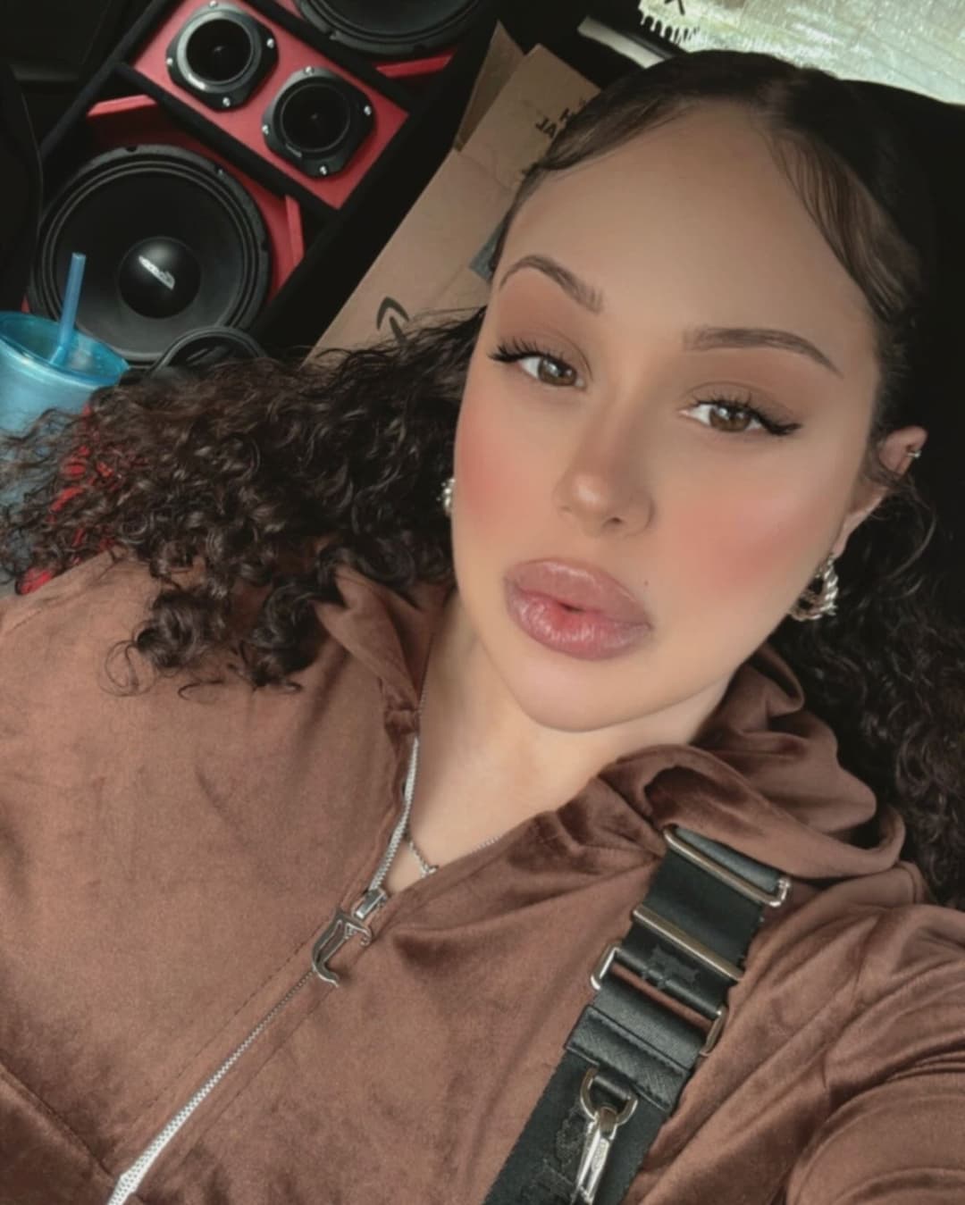 Big Booty Latina Slut with DSLs is begging for a Thick Cum Load