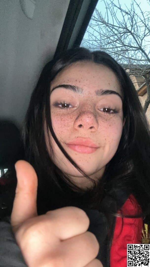 Mica - 22y Mixed-Latina Webslut