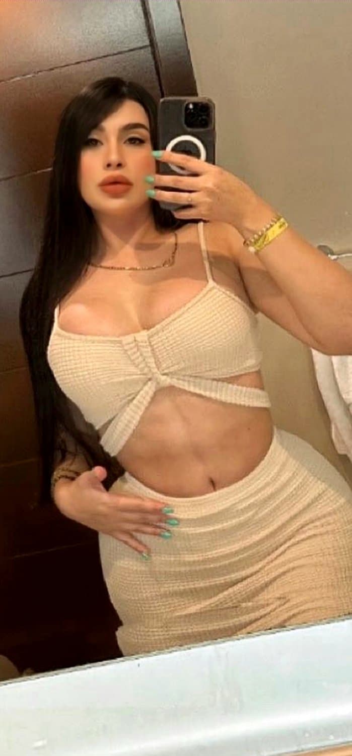Chica buchona hermosa y de muy buen cuerpo