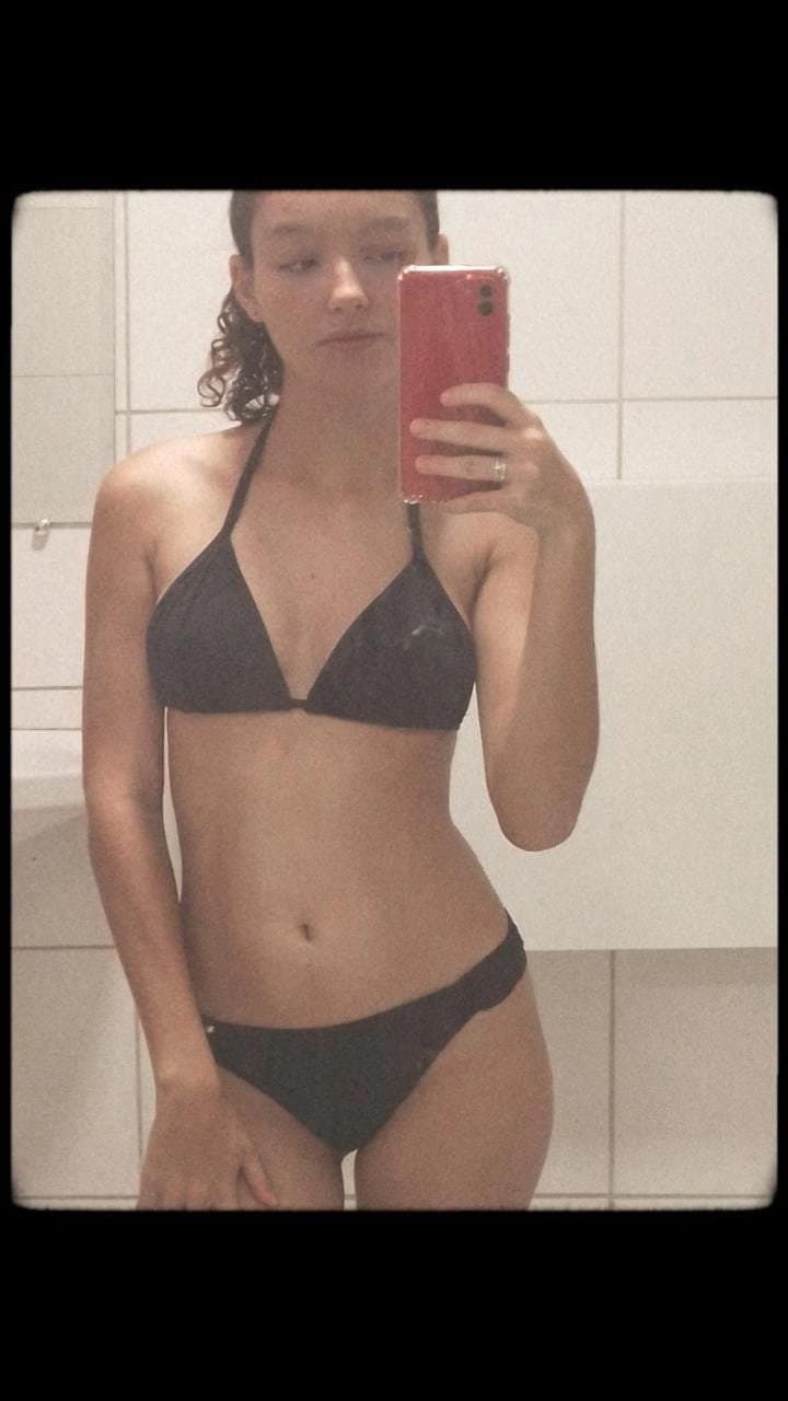 boquete, peitos, corpo perfeito e mais!! Novinha perfeita?