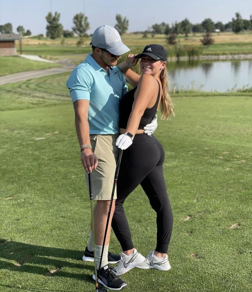 Click to view full size Annoying YouTuber "The Krystal Palace" is obviously nothing but a huge slut behind the scenes.??