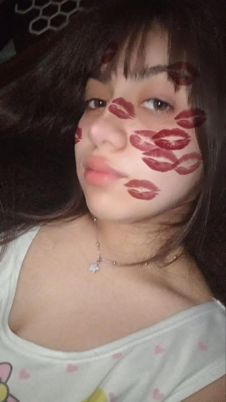 Filtrando a mi amiga putita y sus tetas, pendejita blanca argentina, le pone los cuernos al novio