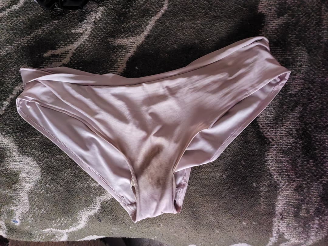 Calzones y tangas sucias de mi tía ??